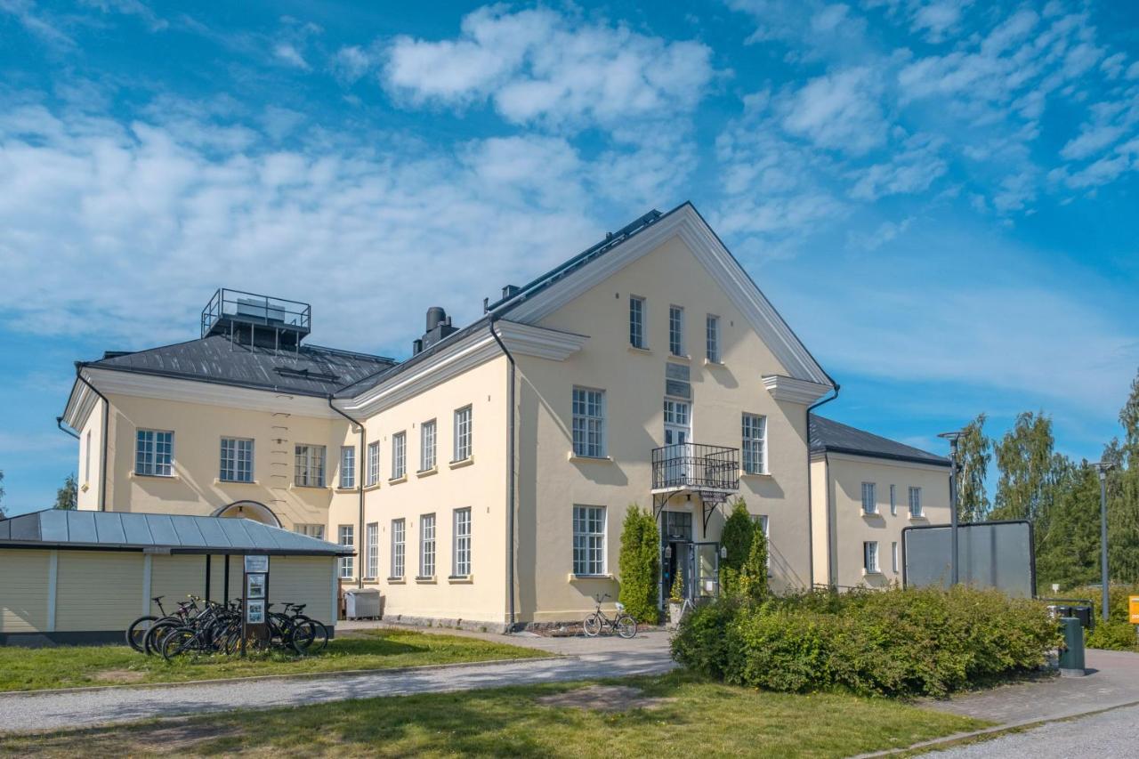 Hyvaerilae Youth- And Centre