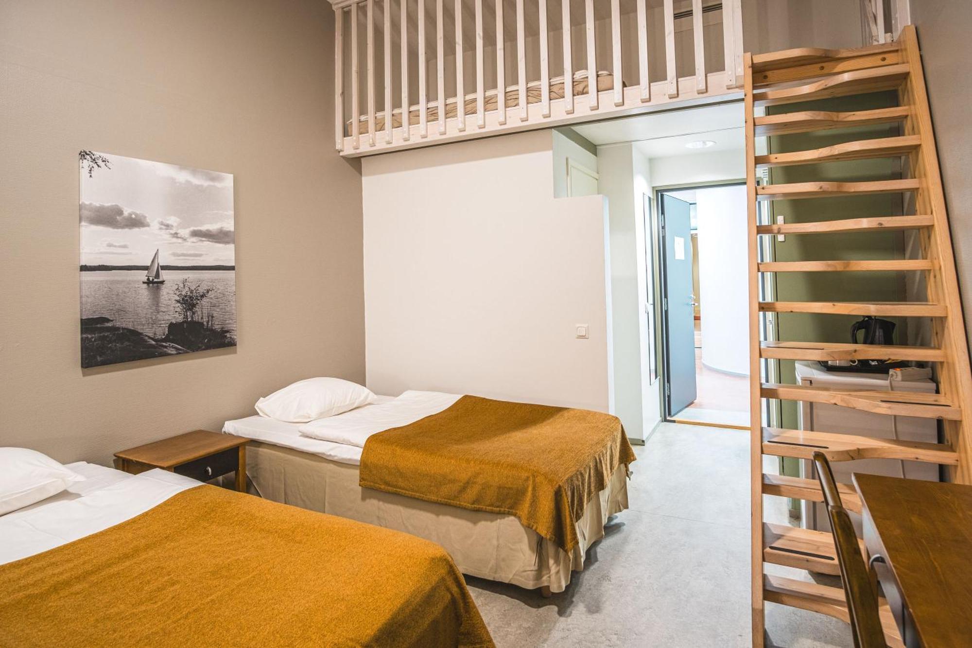 Hyvaerilae Youth- And Centre Hotel 3*