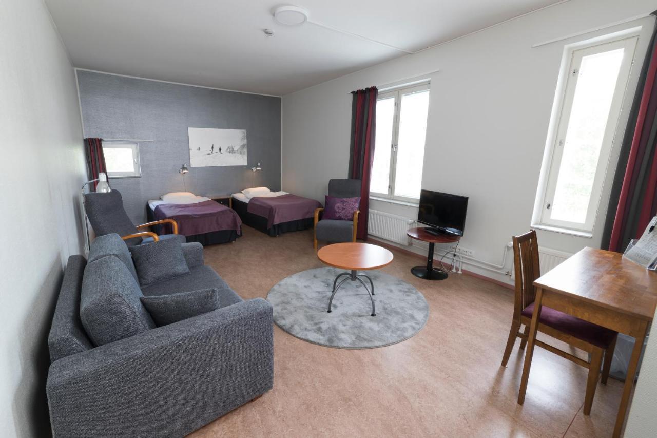 Hyvaerilae Youth- And Centre Hotel Nurmes